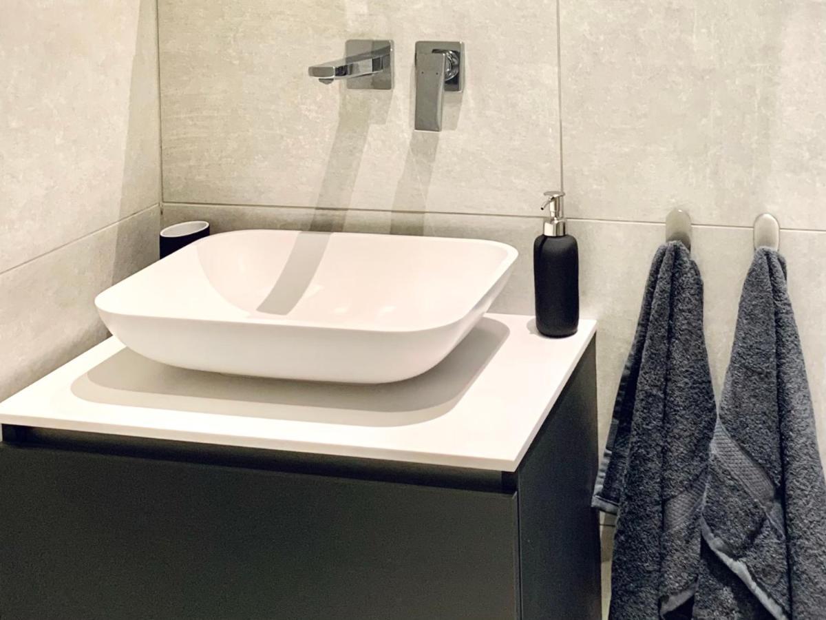 Quiet Studio In Riga City Centre - Self Check-In, Walkable To Major Attractions Exterior photo